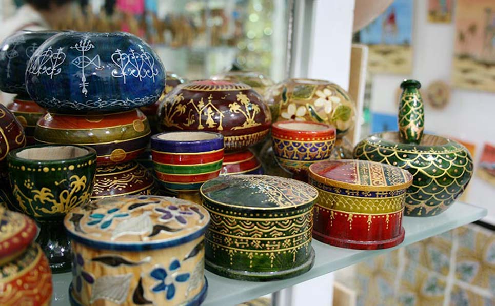 Souvenirs Parfaits de Kuching : Des Souvenirs et Artisanats Uniques