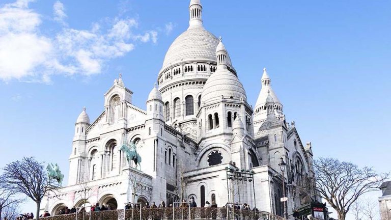 Explorons ensemble le charme infini de Paris et prenons des notes sur votre voyage